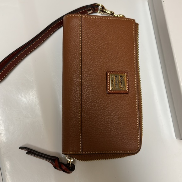 Dooney & Bourke brown pebble grain leather wristlet - Picture 5 of 5